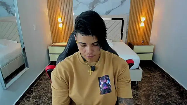 KAROLLJONES1 online show from 06.26.26