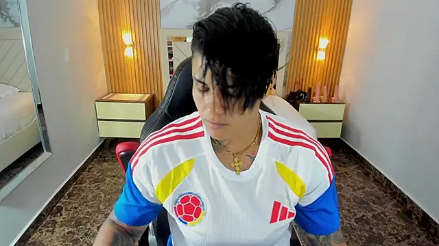 KAROLLJONES1 online show from 07.07.26