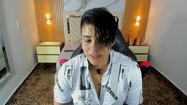 KAROLLJONES1 online show from 07.16.26