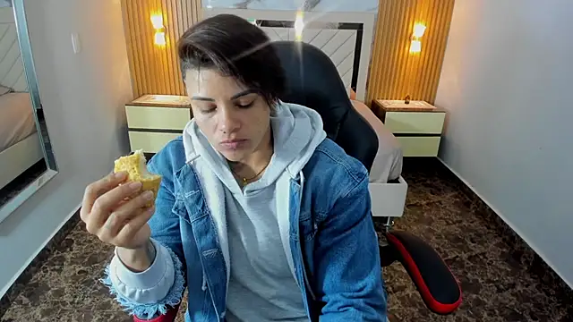 KAROLLJONES1 online show from 08.01.26