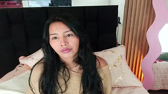 Miss Charlottet online show from 07.29.26