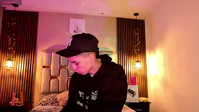 Room 69x online show from 04.27.26