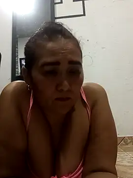 Snapshot of linda_luna29 chatting on 09.26.25 linda luna29 online show from 09.26.25