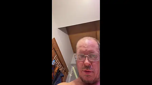 Snapshot of Pussyismyfavoritetaste chatting on 12.23.25 Pussyismyfavoritetaste online show from 12.23.25