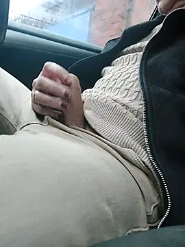 Snapshot of lynxman chatting on 11.12.25 lynxman online show from 11.12.25