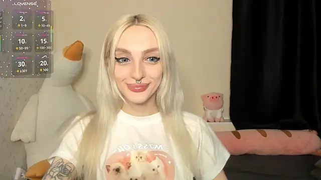 Snapshot of succubantra chatting on 02.19.26 succubantra online show from 02.19.26