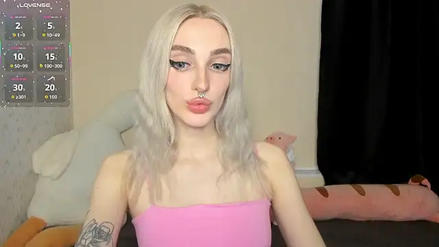 Snapshot of succubantra chatting on 03.17.26 succubantra online show from 03.17.26