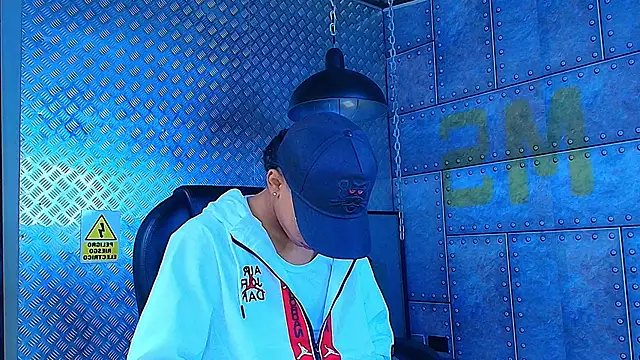 AlanCutee online show from 11.01.25