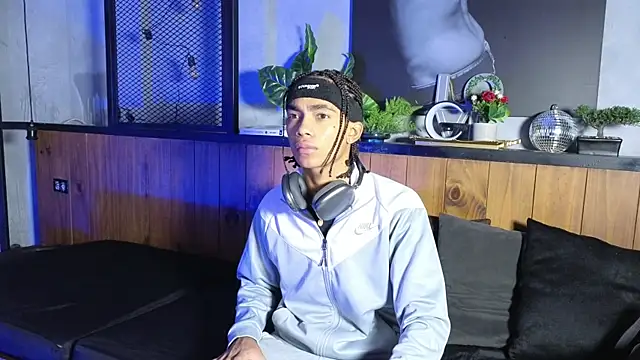 AlanCutee online show from 05.03.26