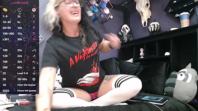 oddywithabody online show from 11.19.25