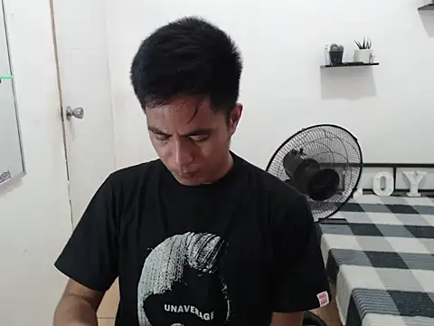 Lloyd wintours online show from 10.27.25