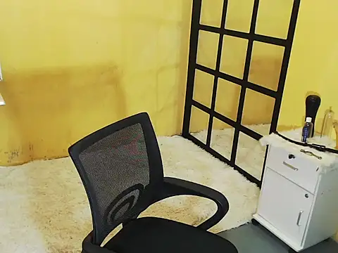 Hunky paul online show from 10.26.25