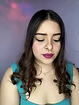 Snapshot of Nahomy_cm chatting on 11.17.25 Nahomy cm online show from 11.17.25