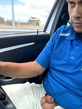 Snapshot of Smallboybigworld chatting on 01.17.26 Smallboybigworld online show from 01.17.26