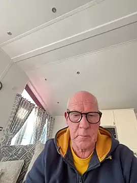 Snapshot of philefc chatting on 02.24.26 philefc online show from 02.24.26