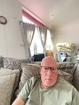 Snapshot of philefc chatting on 03.09.26 philefc online show from 03.09.26