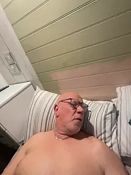 Snapshot of philefc chatting on 03.12.26 philefc online show from 03.12.26