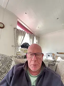 Snapshot of philefc chatting on 03.17.26 philefc online show from 03.17.26