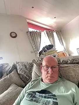 Snapshot of philefc chatting on 03.18.26 philefc online show from 03.18.26