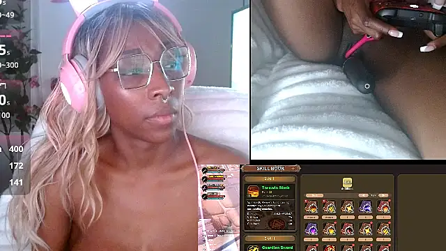 Snapshot of alys_at_college chatting on 03.10.26 alys at college online show from 03.10.26