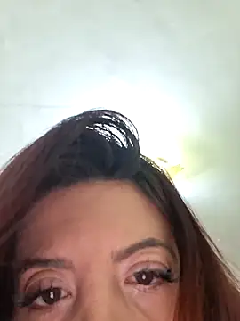 Snapshot of Anayssa_ chatting on 02.13.26 Anayssa online show from 02.13.26