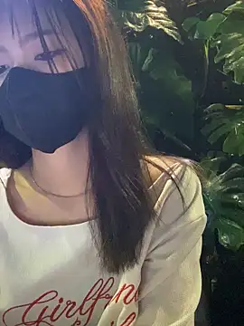 Snapshot of __BabyShowPublic__ chatting on 10.31.25 BabyShowPublic online show from 10.31.25