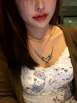 Snapshot of __BabyShowPublic__ chatting on 11.20.25 BabyShowPublic online show from 11.20.25