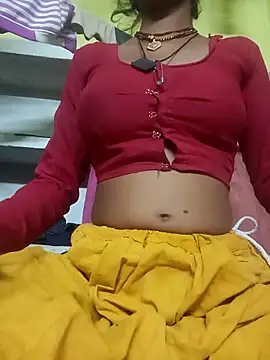 Snapshot of Juhi_chawla chatting on 10.31.25 Juhi chawla online show from 10.31.25