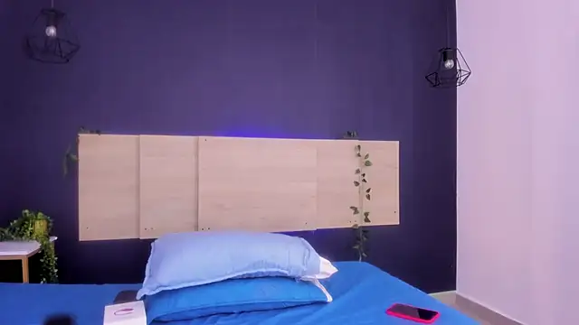 MelannyCollins   online show from 11.16.25