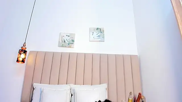Mistt Mia online show from 06.11.26
