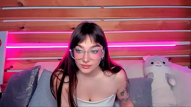 Emily Tylerr online show from 09.25.25