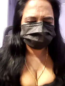 mallu-lover online show from 11.02.25