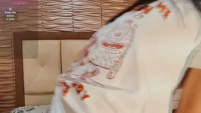 Miladiosa online show from 04.27.26