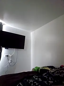 lunnaa  online show from 09.10.25