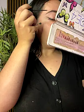 Snapshot of sara_roy04_ chatting on 09.18.25 sara roy04  online show from 09.18.25