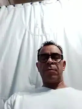 Snapshot of j_c_d chatting on 09.11.25 j c d online show from 09.11.25