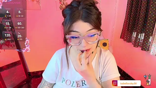 Snapshot of isaferrer06 chatting on 11.06.25 isaferrer06 online show from 11.06.25