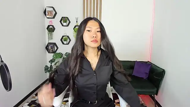 LunaPurrr online show from 09.21.25