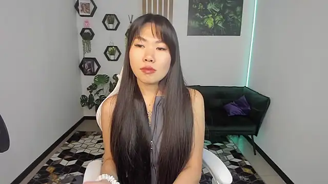 LunaPurrr online show from 10.09.25