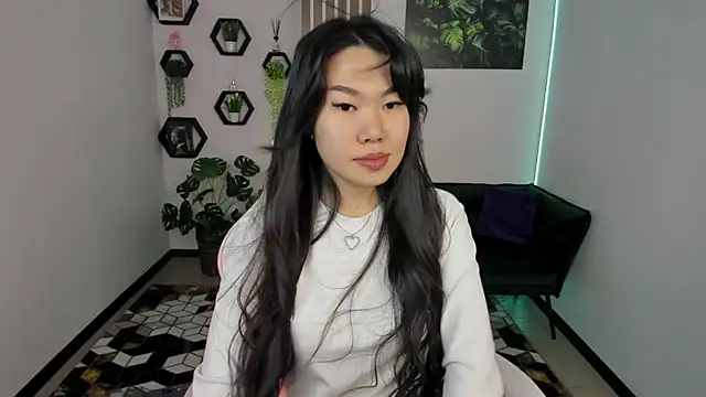 LunaPurrr online show from 11.28.25