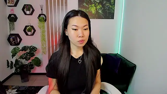 LunaPurrr online show from 01.19.26