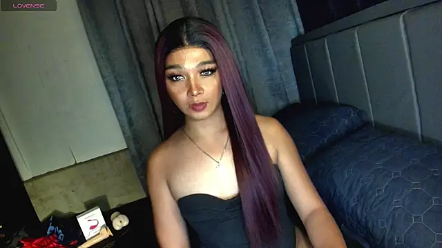 Snapshot of TrinityFucksYou chatting on 05.28.26 TrinityFucksYou online show from 05.28.26