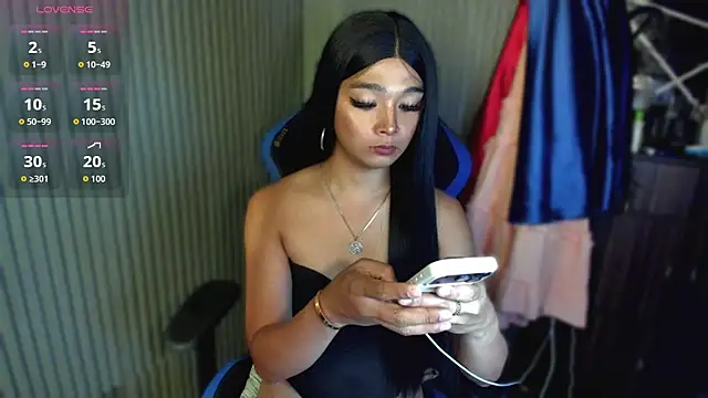Snapshot of TrinityFucksYou chatting on 06.23.26 TrinityFucksYou online show from 06.23.26