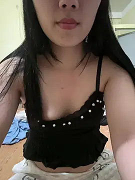 Snapshot of Linda-24 chatting on 03.26.26 Linda-24 online show from 03.26.26