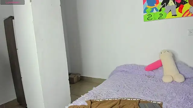 MiaVillalobos online show from 02.04.26