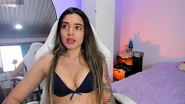 MiaVillalobos online show from 04.14.26