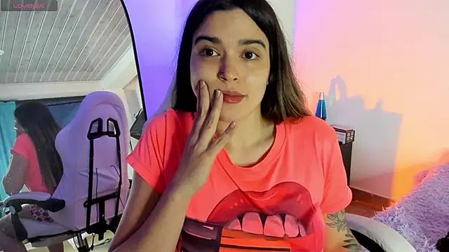 MiaVillalobos online show from 05.03.26
