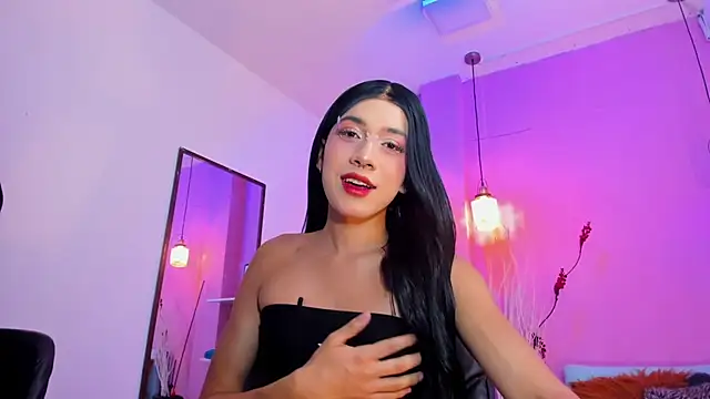 Snapshot of KristallSwan chatting on 09.27.25 KristallSwan online show from 09.27.25