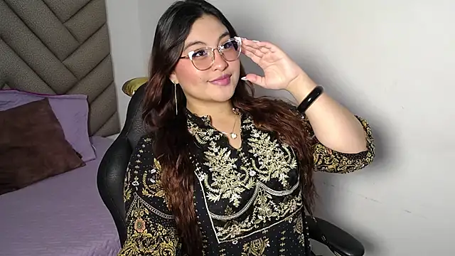 heluejamil online show from 10.17.25