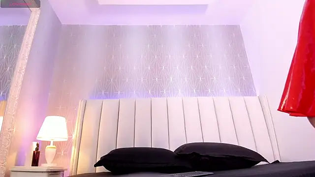 Mia-Medina online show from 05.04.26